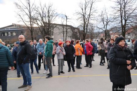 Javno pismo ministrici za zdravje in miren shod v podporo zoper ukinitvi Nujne medicinske pomoči Kamnik (20)